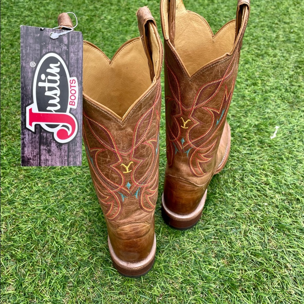 Yellowstone Ltd. Edition Women’s size 7.5 JUSTIN cowboy boots. NEW - Picture 2 of 7